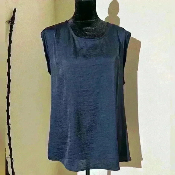 The Limited Scoop Neck Navy Blouse - Picture 3 of 3